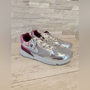 KURT GEIGER LONDON Leather Kurt Runner Sneakers Women’s SZ 42 EU/11US Silver New